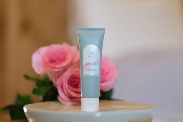 時間と向き合う化粧品“optimo”ブランド一周年を迎え日用雑貨、サプリメント、サロン専売品を9月8日(水)に新発売～新商品の発売に伴い、「一周年記念キャンペーン」も開催～