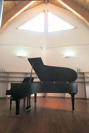 仙台・レストランパリンカ、おうちでディナーショーを楽しめる新たな試みをスタート！“演奏DVD × テイクアウトディナー”