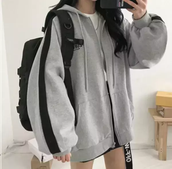 Qoo10 Fashion Trend Report #14　手軽にオシャレに決まるパーカーはコーデの必須アイテム！カジュアルにもキレイ目にも活躍するパーカー