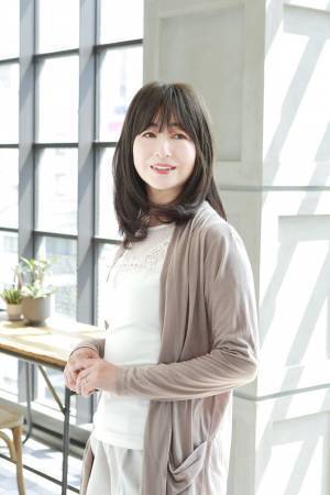 この手があったか！今時の白髪隠し対策はウィッグで簡単に　コロナで白髪隠しウィッグがミセス・シニアに人気