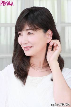 この手があったか！今時の白髪隠し対策はウィッグで簡単に　コロナで白髪隠しウィッグがミセス・シニアに人気