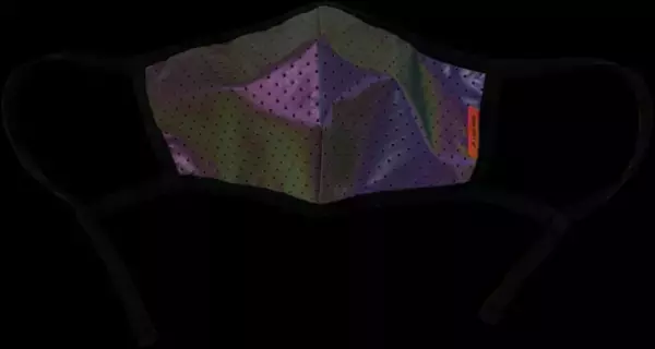 「安全性とオシャレの両立」話題の素材“LIGHT FORCE(R)”を使用したオーロラリフレクターウェアの新アイテムが9月4日21:00より公式オンラインストアにて一般販売開始！