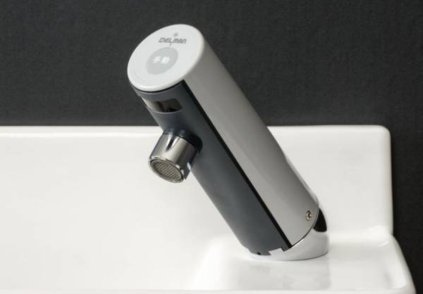 学校向けの新型自動水栓　2機種同時発売　～コロナ対策の設備品として出荷が増大・昨年同月比で約7倍～