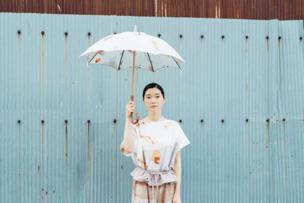 イイダ傘店×spoken words project　オーダーメイド傘の受注会開催　原田郁子×寺尾紗穂による書き下ろし楽曲「傘の向こう」も公開