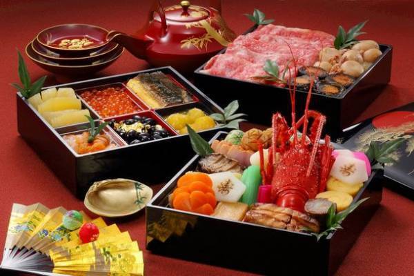 おせちを通して山形から元気と笑顔を届けたい！山形の老舗旅館「日本の宿古窯」と「出羽三山神社」が手がける開運おせち「古窯・出羽三山神社 開運プレミアムおせち三段重」9月10日販売開始！