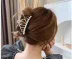Qoo10 Fashion Trend Report #15　秋のニュアンスヘアづくりに役立つヘアクリップ！手軽に、大人カジュアルで可愛いヘアスタイルへ
