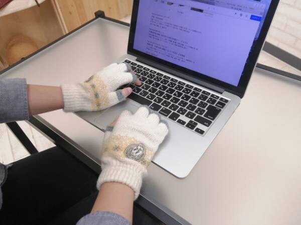 創業72年、香川県の老舗手袋メーカーが動物愛護団体への寄付につながる手袋の先行販売を9月19日より開始