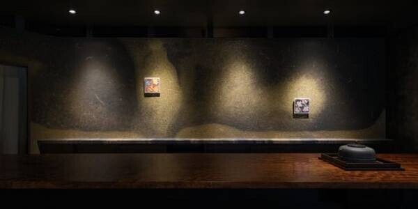 京都の旅館・すみや亀峰菴のロビー兼ギャラリーにおける現代アートの作品を展示替え　9月18日より柳幸典氏の日本初公開の大作をお披露目