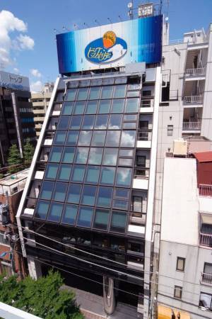 スキー・スノーボードのシーズン到来！年末年始、1・2月など混みあう時期の先取り予約ができる「先行発売！速報版　スノボ＆スキー」を9/16発売