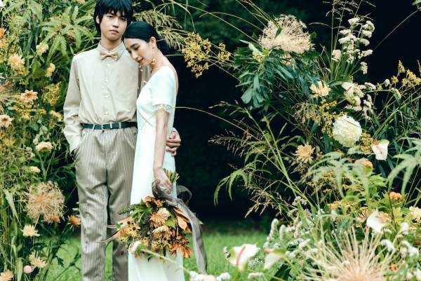 日比谷花壇ウエディングサイトがリニューアル＆新プランがスタートフォトウエディング「花とフォト」からせせらぎ公園と大倉山記念館で叶う新ロケーションフォトプランが誕生2021年9月13日（月）予約受付開始