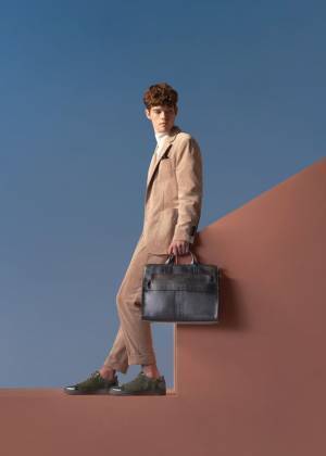 イタリアンレザーブランド「ア・テストーニ」　新ロゴの「AMEDEO TESTONI」と共に2021Fall Winter コレクションを発表