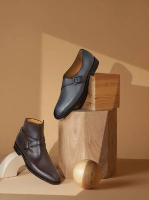 イタリアンレザーブランド「ア・テストーニ」　新ロゴの「AMEDEO TESTONI」と共に2021Fall Winter コレクションを発表