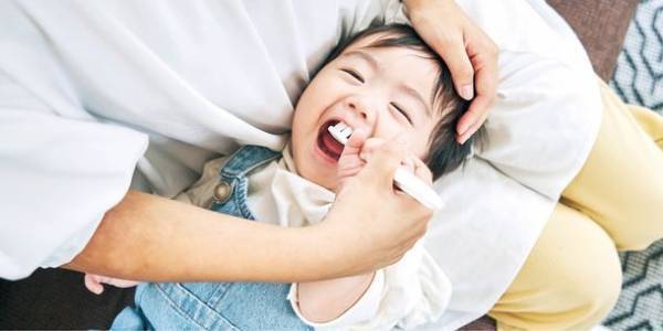 通常の10倍の毛の多さ　1万本の柔らか毛束でしっかり歯みがき仕上げ磨きの苦手意識を気持ちよさに「仕上げ歯ブラシプレミアム すごふわ」が9月中旬発売