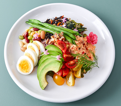 フラワーライフスタイルブランド 「FLOWERS BAKE & ICE CREAM」9月18日（土）グランドリニューアルオープン花を味わい、ココロとカラダに栄養を届ける新フラワーメニュー誕生全フードメニューは、イートイン、テイクアウトいずれも可能