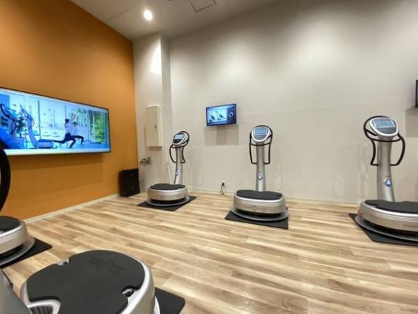 鷹栖町運動習慣化プログラムと連携する20分フィットネス スマートスタジオがイオンモール旭川西にオープン！