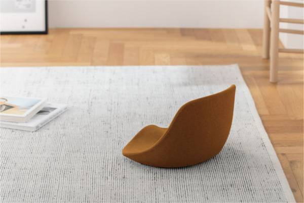 鞍から発想した 新しい座りのかたち　腰がラクになる姿勢サポートシート 発売