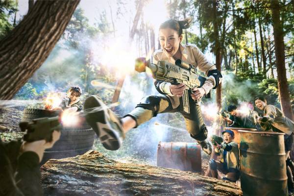 秋深まる「大自然の冒険テーマパーク」にて、仲間と共に、日頃のストレスから解放。本能を揺さぶる大興奮を！