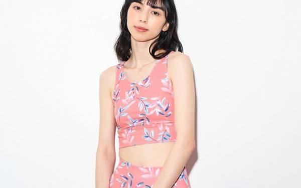 ヨガ＆フィットネスブランドの「リアルストーン」が「国際ガールズ・デー」(10月11日)をモチーフとした限定ウェアを自社オンラインで10月1日から販売開始