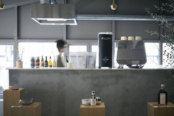 美容室と飲食店などがシームレスにつながる日本初の複合型ショップ「MINIMAL MAAT」が自由が丘に10月1日(金)オープン！