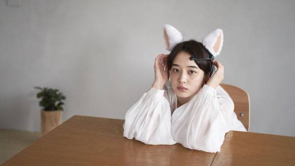 ハロウィンにもぴったりな黒耳verが当たるかも？脳波で動くネコミミ型コミュニケーションツール【necomimi】の一般販売を開始