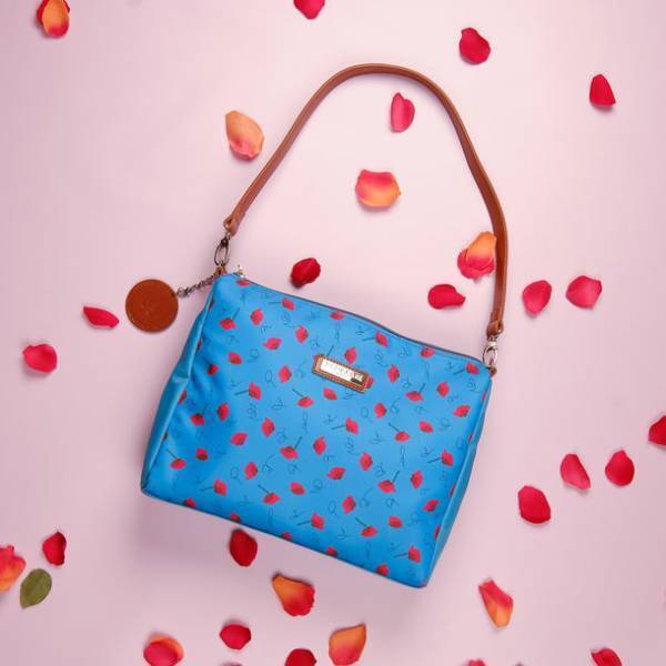 2021年に日本初上陸したレディースブランド『NAJ-OLEARI』が新宿ミロードにて期間限定ポップアップストアを開催！10月17日(日)まで