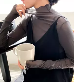 Qoo10 Fashion Trend Report #17　1枚でもレイヤードでも楽しみたい秋コーデ！甘すぎず大人可愛いキレイ目のシャツ・ブラウス