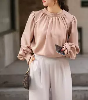 Qoo10 Fashion Trend Report #17　1枚でもレイヤードでも楽しみたい秋コーデ！甘すぎず大人可愛いキレイ目のシャツ・ブラウス