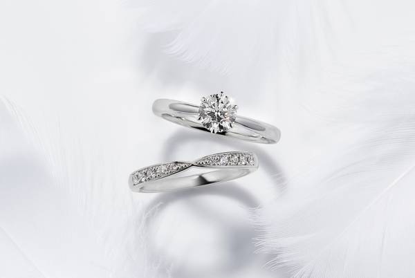 美しい重ね着けが叶うセットリングの新作エンゲージリング『シグナ』＆エタニティリング『ヘレネ』2021年10月1日(金)より発売開始