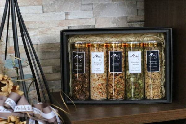 淡路島のオーガニック素材で作ったグラノーラ　5つのフレーバーを楽しめるギフトセットが10月1日発売