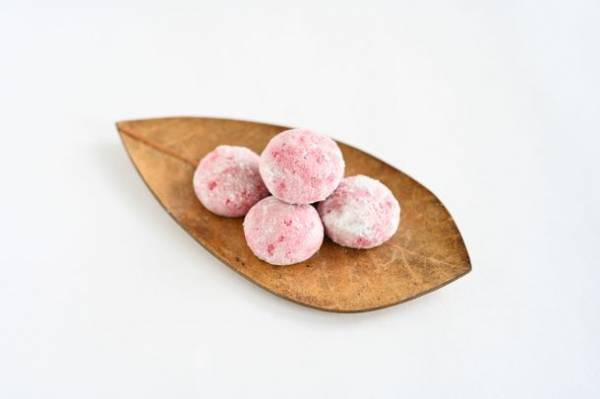 和風ポルポローネのお菓子「ふゆじたく」発売　季節感じる、二種類の味とパッケージ