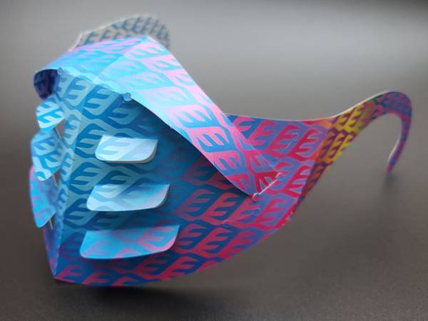 メガネのようにかけるマスク型シールドが特許取得！「学校法人 Adachi学園　大阪デザイナー専門学校」と産学協同で新デザイン発表！