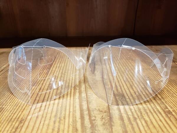 メガネのようにかけるマスク型シールドが特許取得！「学校法人 Adachi学園　大阪デザイナー専門学校」と産学協同で新デザイン発表！