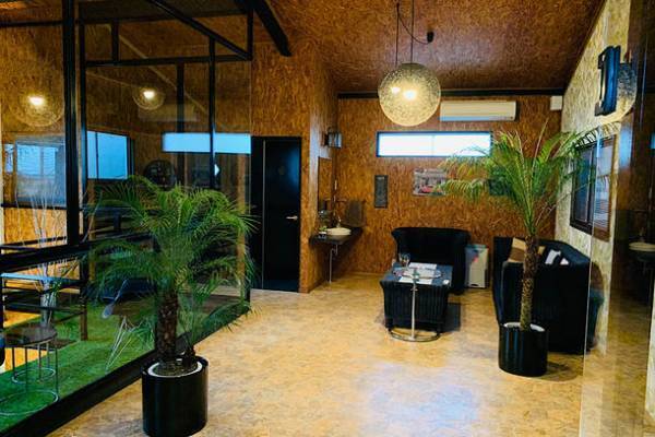 微細高精度加工で作る透明な超リアル昆虫図鑑を発表　～細さΦ0.125mmの極細クモの巣がスゴい～