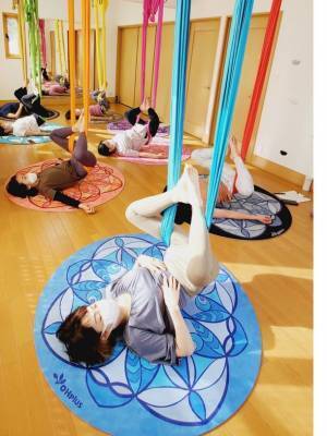 日本発のエアリアルハンモック用サークルマットを9カラー展開で10月に発売！