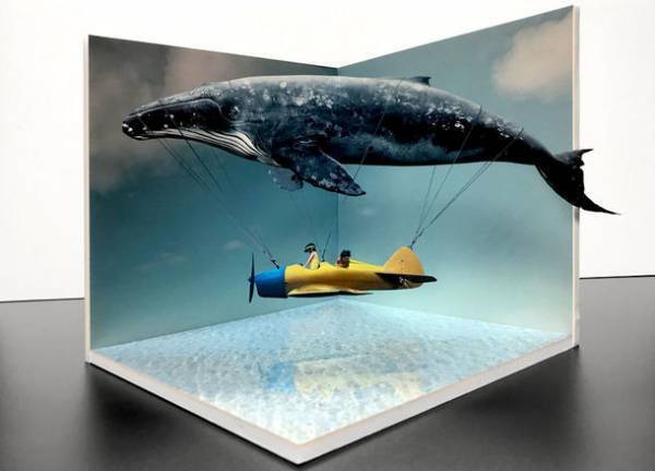 飛び出したり、浮かんだり。見て、撮って、楽しめる、摩訶不思議なグラフィックの世界「トリックアート展」　～印刷はたのしい～　11月1日(月)～14日(日)の14日間開催