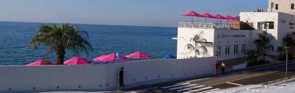 お待たせいたしました！！幸せのパンケーキ「淡路島リゾート」に新たなエリアが10月11日OPEN！！リゾートホテル仕様の豪華設備を完備したプライベートルームや更に海を間近に感じていただけるプライベートビーチ付きテラス席などお客様を非日常に誘います！！