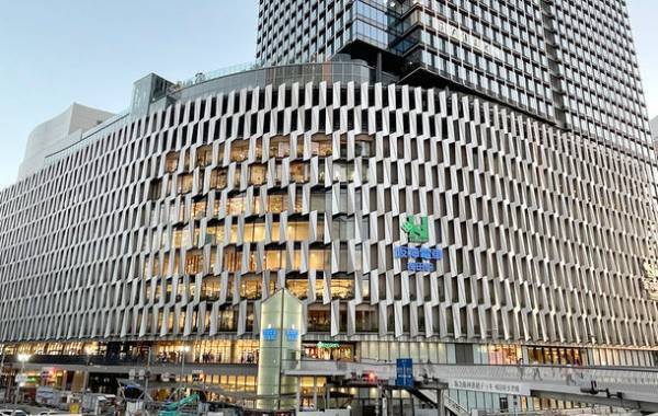 セレクトスニーカーショップ「BOSTON CLUB 阪神梅田店」2021年10月8日(金)オープン