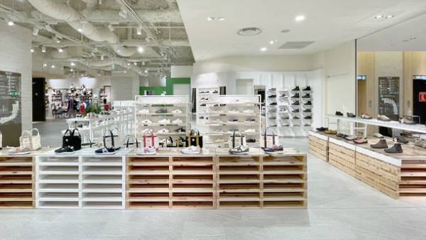 セレクトスニーカーショップ「BOSTON CLUB 阪神梅田店」2021年10月8日(金)オープン