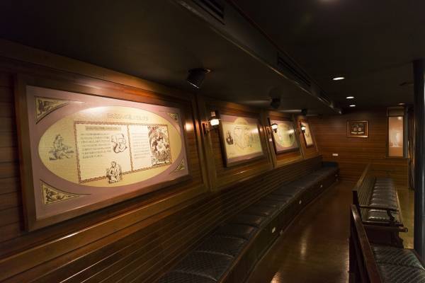 観光船「サンタマリア」の人気企画「タコ探し」のハロウィンver.が登場！