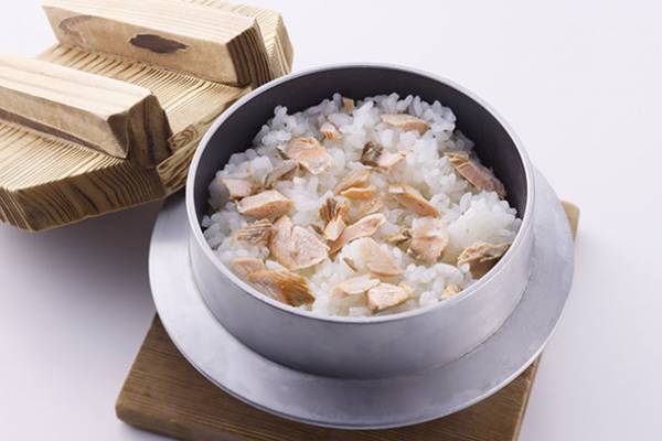 琵琶湖ホテル『レストラン　ザ・ガーデン』のディナービュッフェ“滋賀食材で彩る　冬のあったかフェア”着席スタイルのオーダービュッフェで冬の味覚を満喫