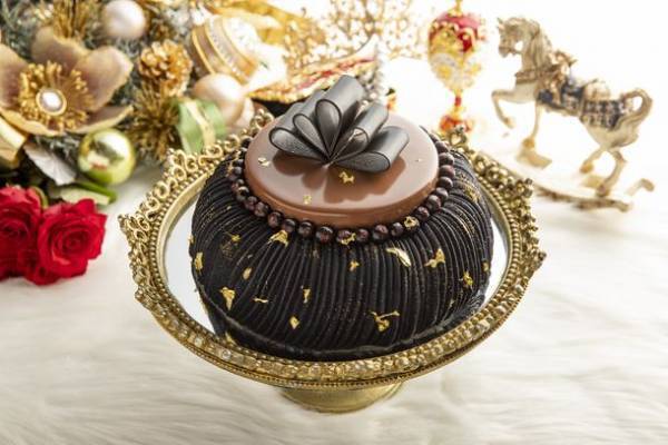 【ヒルトン東京】新スイーツ＆ランチビュッフェ『King ＆ Queenのクリスマス』開催