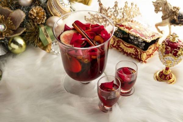 【ヒルトン東京】新スイーツ＆ランチビュッフェ『King ＆ Queenのクリスマス』開催