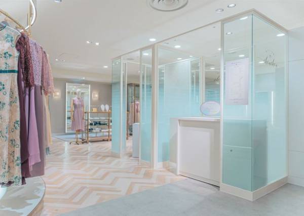 ヘアメイク&ネイル&レンタルフォーマルドレス専門店『atrium chouchou』が阪神梅田本店にNEW OPEN！