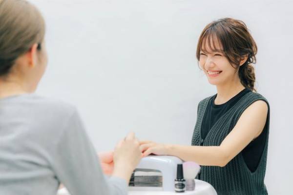 ヘアメイク&ネイル&レンタルフォーマルドレス専門店『atrium chouchou』が阪神梅田本店にNEW OPEN！