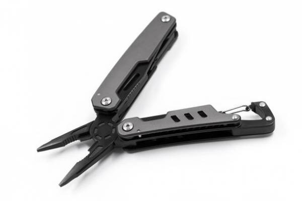 アウトドアで役立つ11機能搭載のマルチツール「RANGER」のクラウドファンディングを実施！