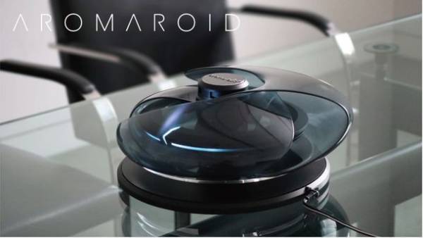 アロマビット、長岡造形大学、山形大学が「ニオイ可視化センサーをテーマとした最先端の工業デザインとものづくりプロセス」に関する共同研究結果を発表　～コンセプトモデル「AROMAROID(※1)」を開発～