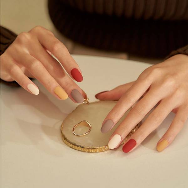 貼って固めるジェルネイル「EDGEU」が秋冬の新作リリース　第1弾はトレンドのブラウンやグリーン、イエロー中心のカラー