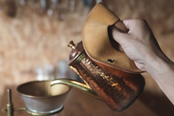 大人気「暮らし系」YouTuberが提案する、暮らしを楽しくする道具たち。新商品の木べら「kuki」が2021年11月4日21時発売。