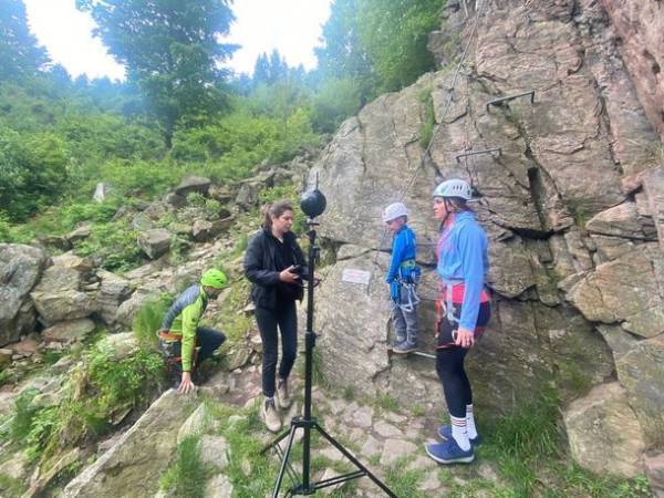 チェコ政府観光局がチェコ現地での撮影をサポート　世界初バーチャル航空施設「FIRST AIRLINES」によるチェコ9州の人気観光地を巡るチェコ便が完成