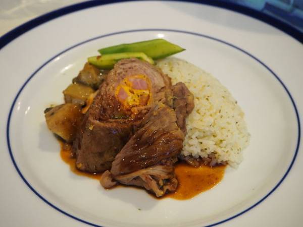 チェコ政府観光局がチェコ現地での撮影をサポート　世界初バーチャル航空施設「FIRST AIRLINES」によるチェコ9州の人気観光地を巡るチェコ便が完成